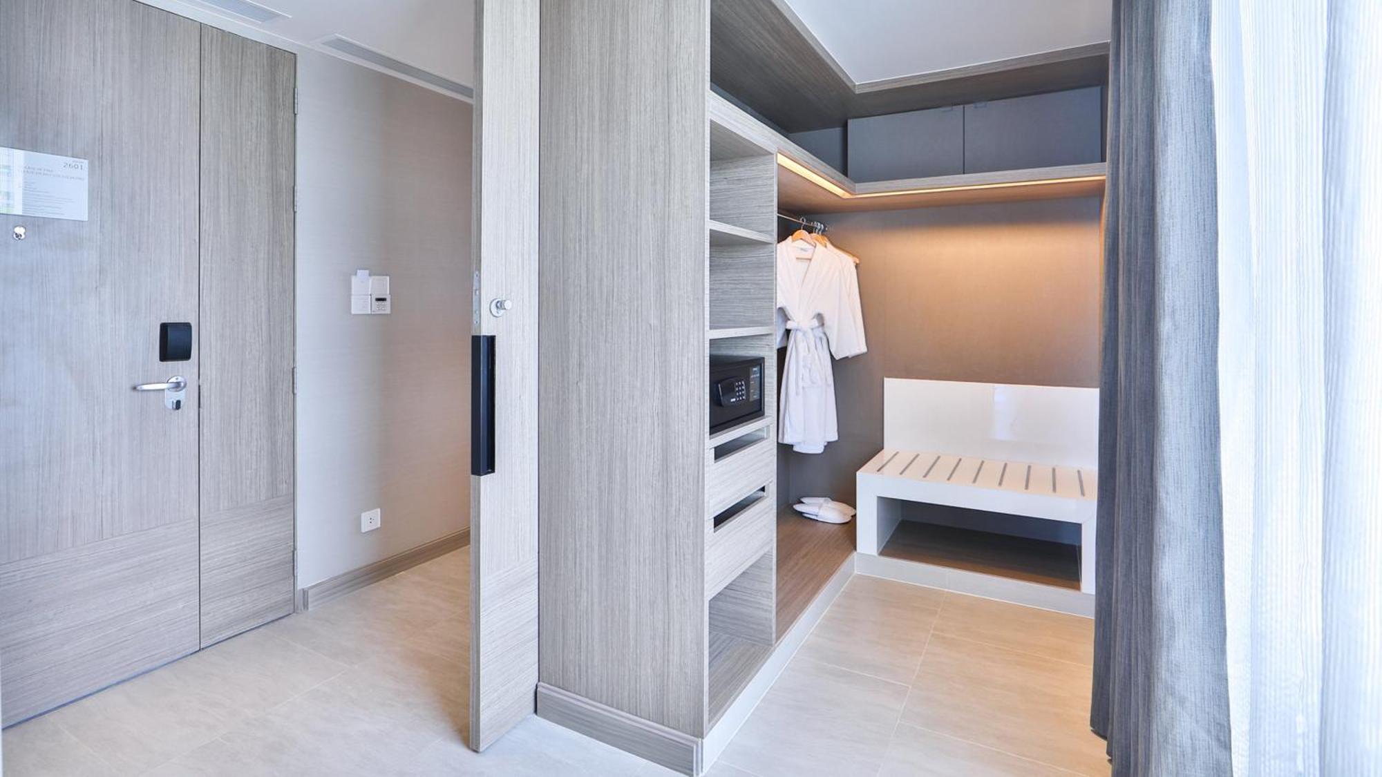 Holiday Inn & Suites Rayong City Centre By Ihg Екстер'єр фото